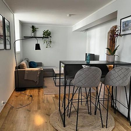 Cozy Ground Floor Apartment Tromso Luaran gambar
