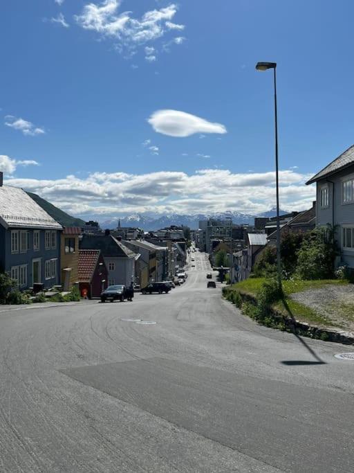 Cozy Ground Floor Apartment Tromso Luaran gambar
